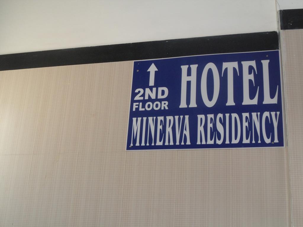 โอโย 7892 โฮเต็ล มิเนอร์วา เรซิเดนซี Hotel มุมไบ ภายนอก รูปภาพ