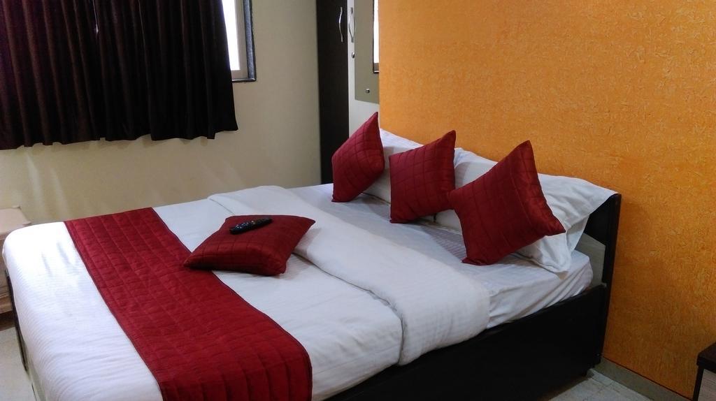 โอโย 7892 โฮเต็ล มิเนอร์วา เรซิเดนซี Hotel มุมไบ ภายนอก รูปภาพ