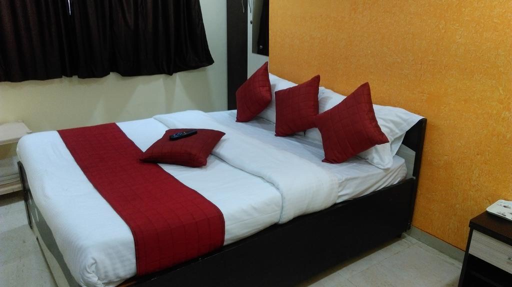 โอโย 7892 โฮเต็ล มิเนอร์วา เรซิเดนซี Hotel มุมไบ ภายนอก รูปภาพ