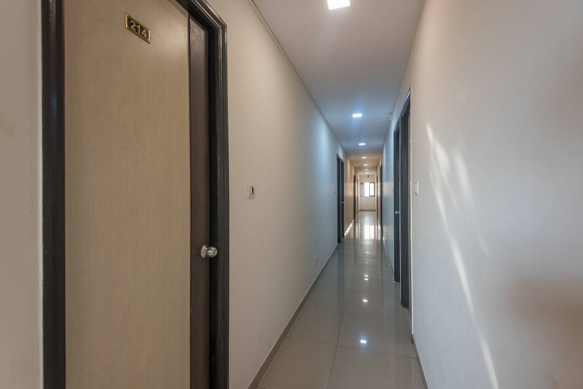 โอโย 7892 โฮเต็ล มิเนอร์วา เรซิเดนซี Hotel มุมไบ ภายนอก รูปภาพ